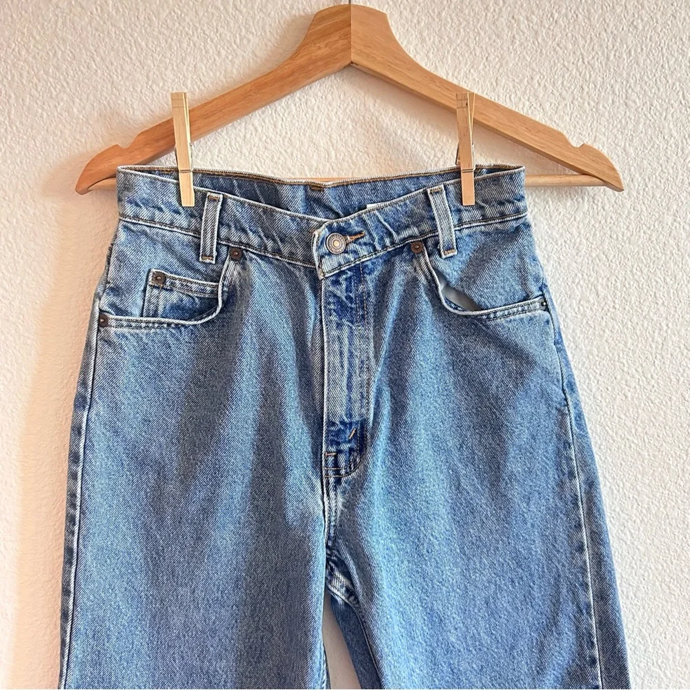 Levi's High Rise Blue Jeans - Picture 3 of 10